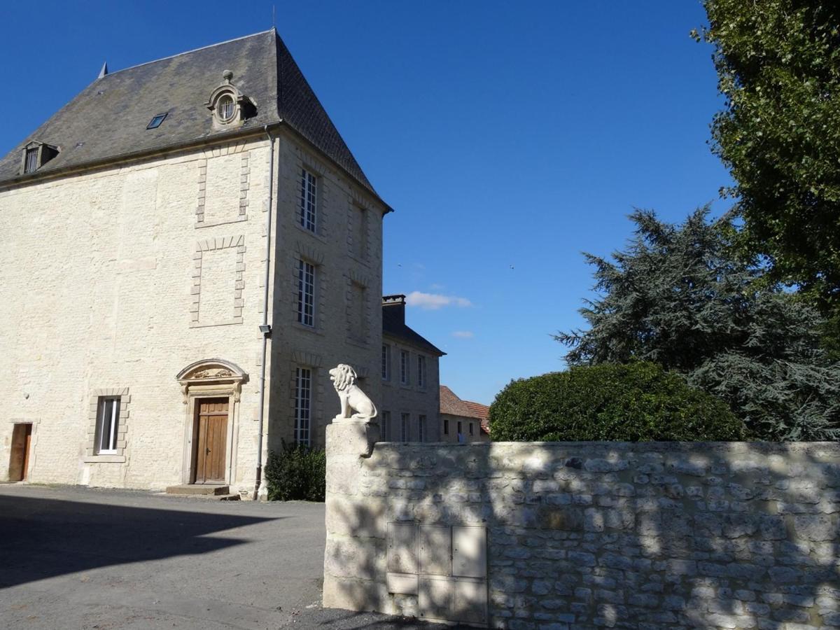 Apartamento Le Seigneur De Bons Exterior foto